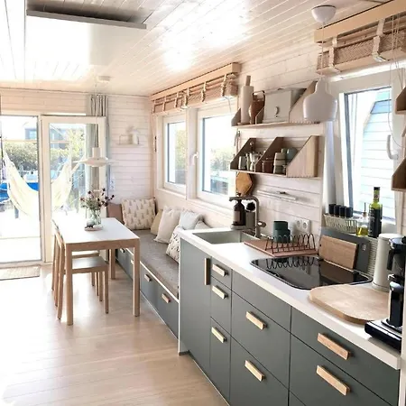 بوتيل Hausboot Bruntje Mit Dachterrasse In Kragenaes Auf Lolland/dk Torrig